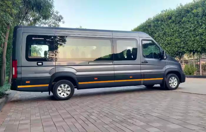 Urbania 17 Seater Traveller